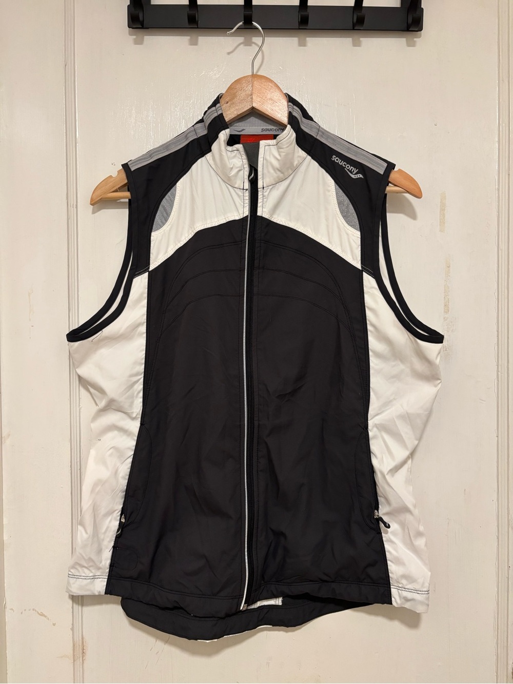 Saucony Black and White Running Vest with Red Label